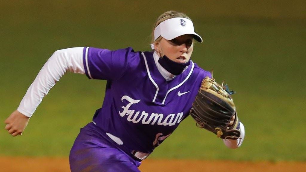 Furman+Softball+has+high+hopes+for+their+season%2C+however+their+struggle+to+finish+games+has+kept+the+Dins+from+winning+more+than+six+games.