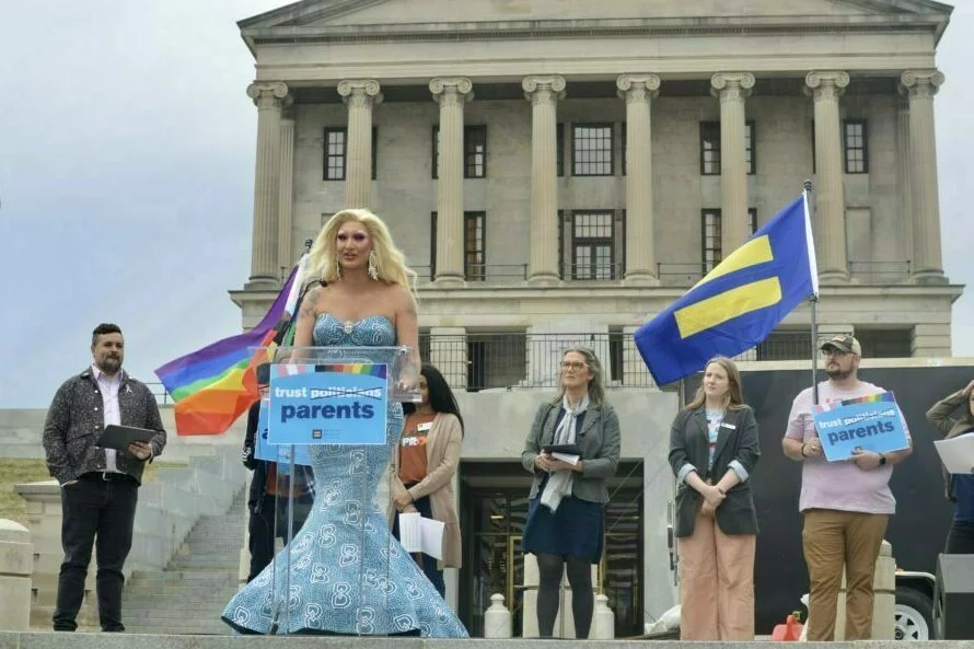 Drag queen Britney Banks delivering a speech outside of the Tennessee State Capitol
