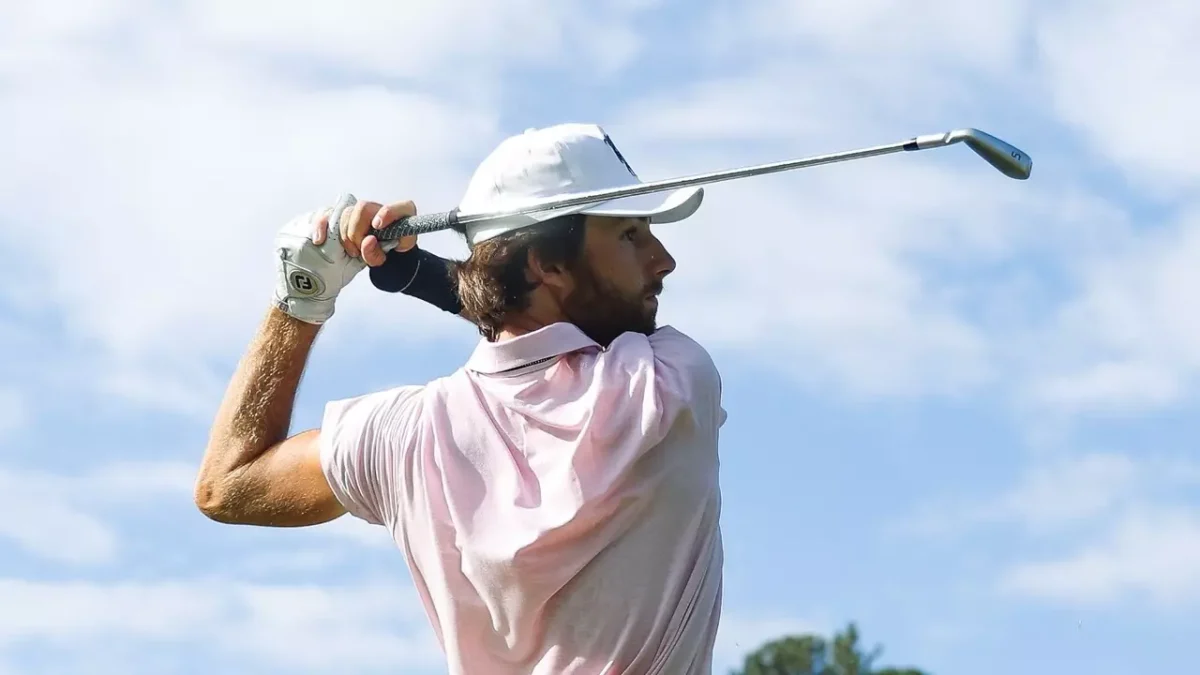 A sixth-place finish from junior Clark Akers led the Paladins to a sixth-place overall finish at the Trinity Forest golf club in Dallas, TX. 