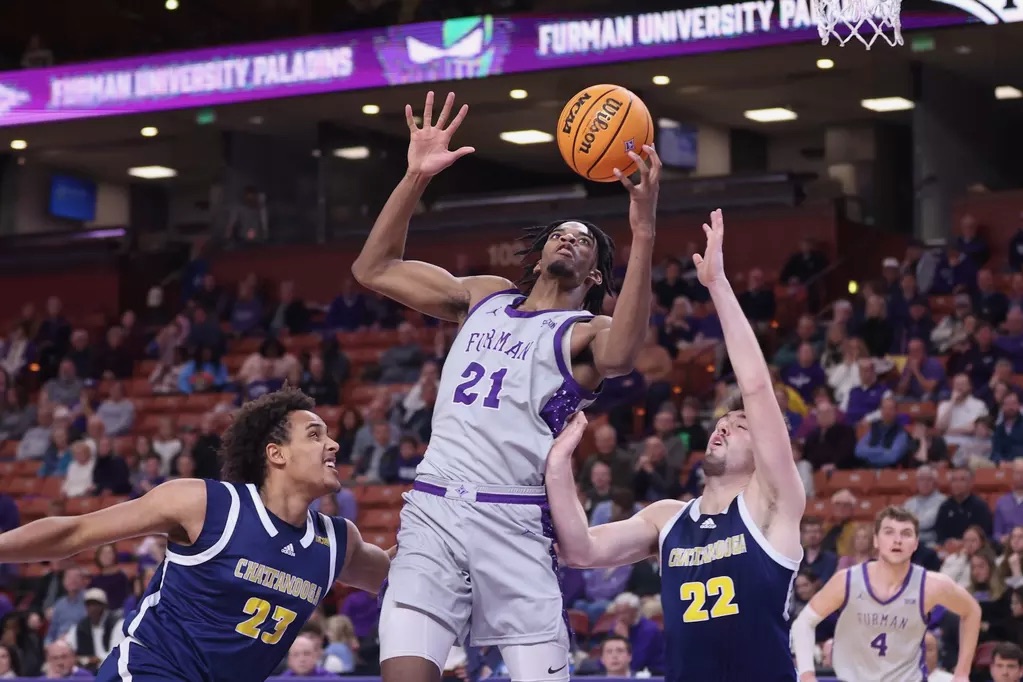 Chattanooga Defeats Furman 75-71